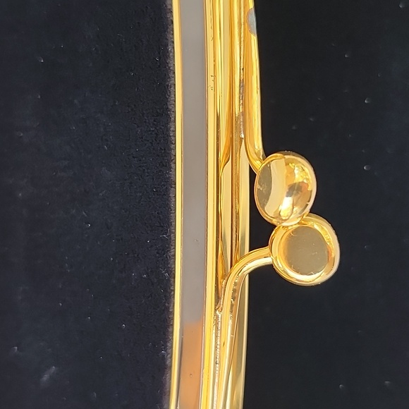 VTG INGBER VELVET FOLDOVER CLUTCH - Picture 2 of 9